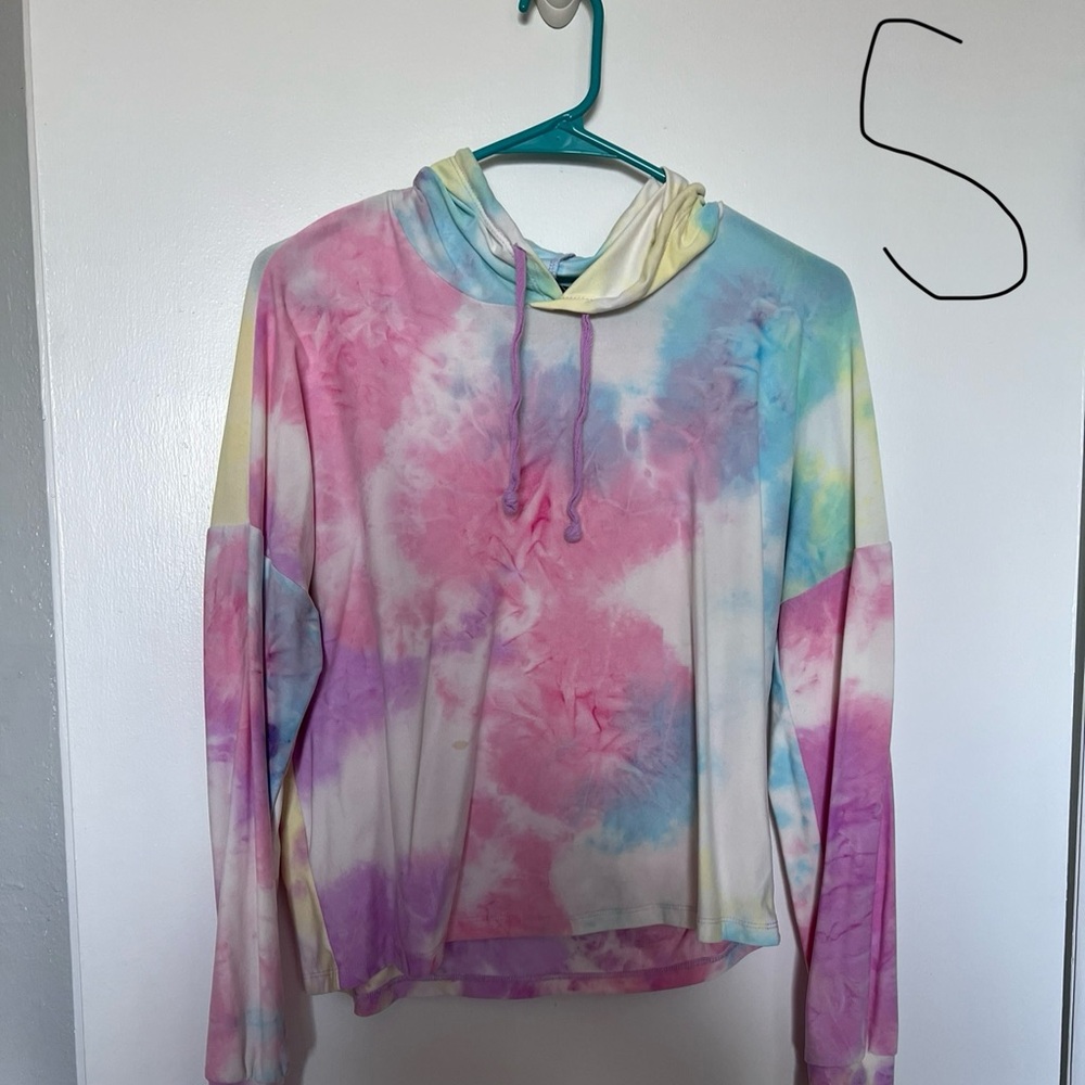 Hooded shirt